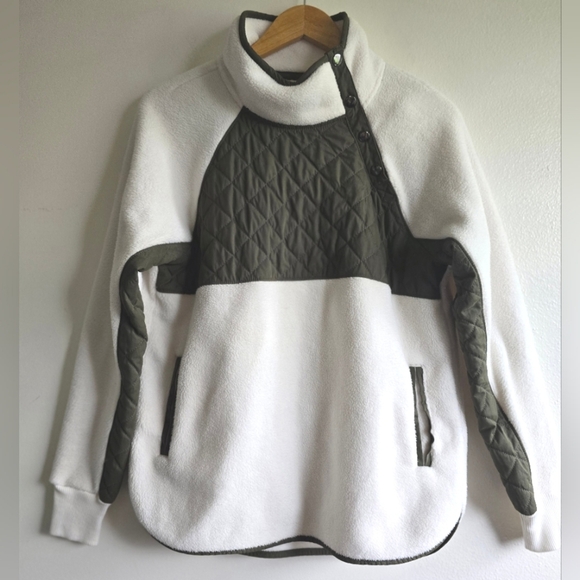 Abercrombie & Fitch White and Olive Jacket - Picture 4 of 12